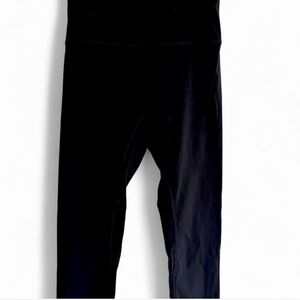 Lululemon black cropped leggings